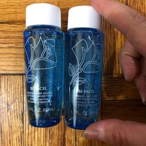 Bi-Facile double action makeup remover